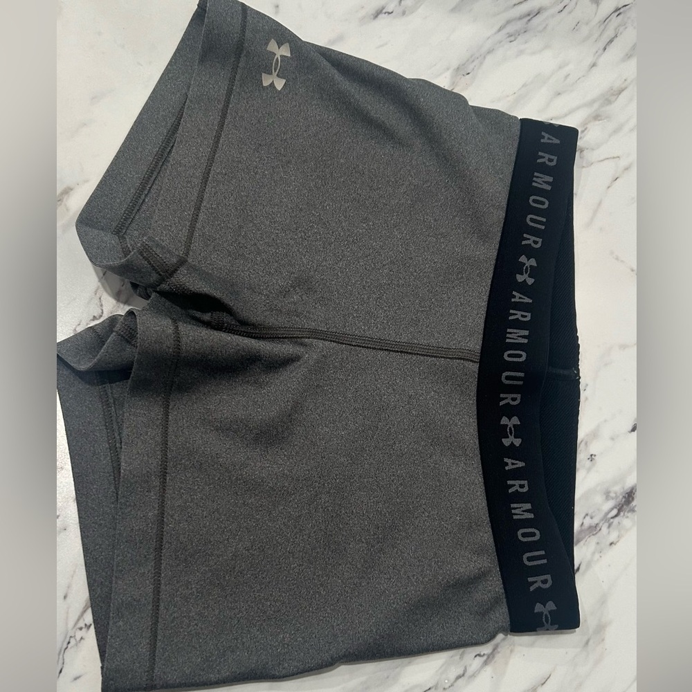 Under armour spandex, size xs
